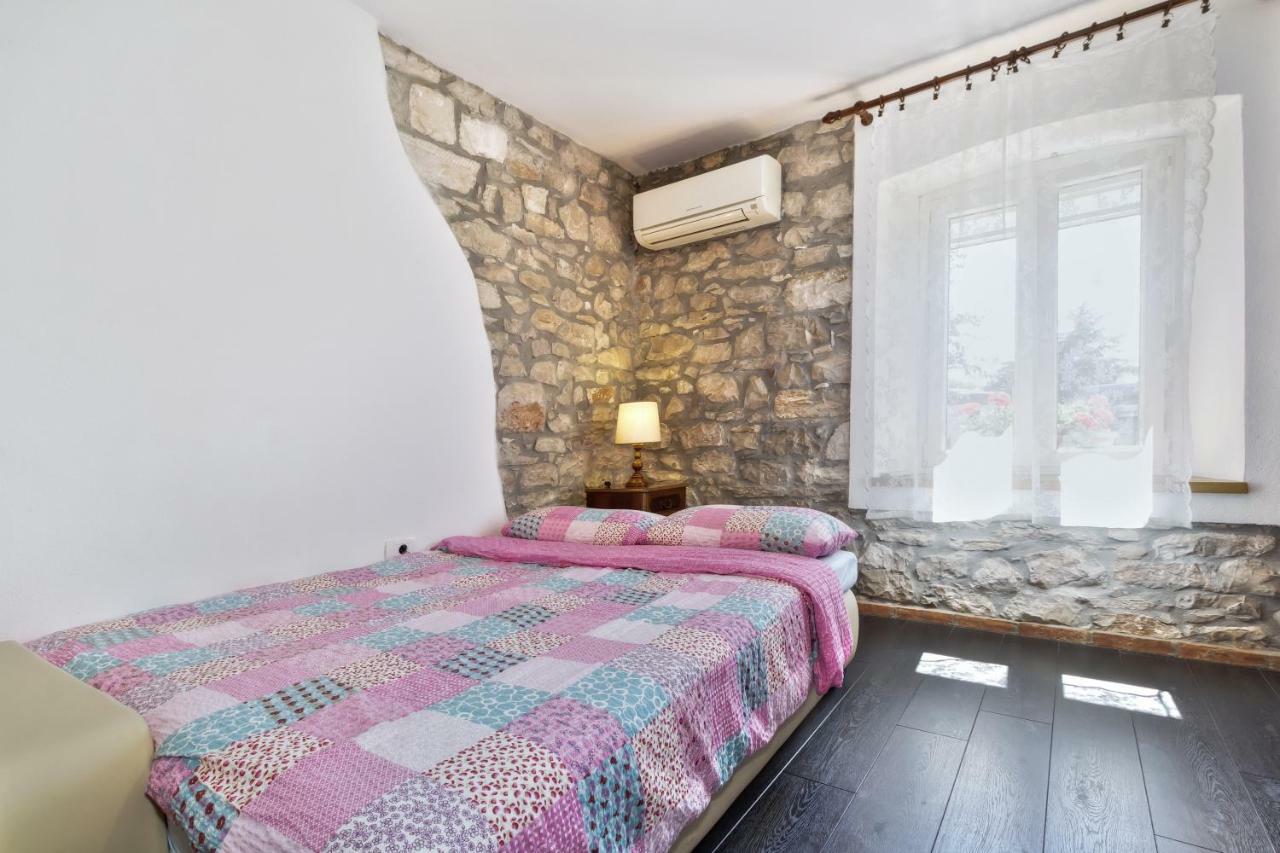 Apartmani Anna Umag Exterior photo