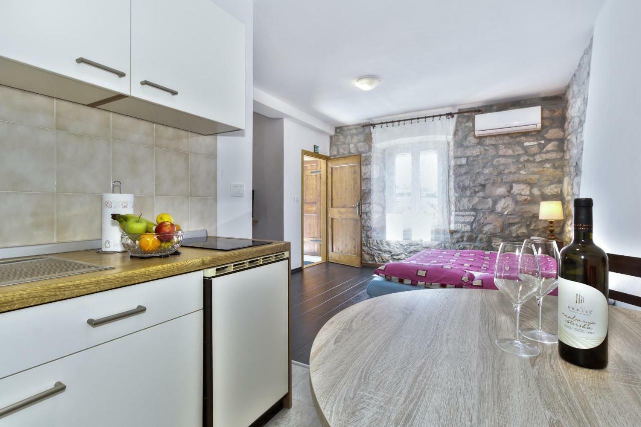 Apartmani Anna Umag Exterior photo